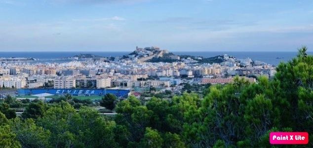 Cinco planes diferentes que puedes hacer en Ibiza