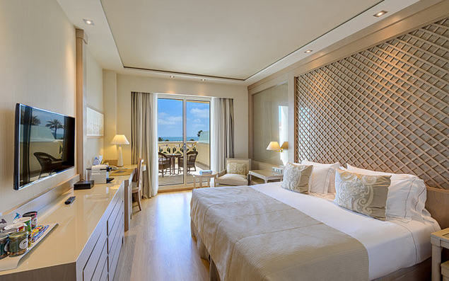 El Hotel Las Arenas Balneario Resort renueva su sello Safe Tourism Certified