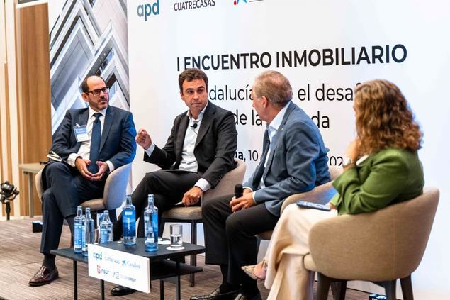Juan José Ruíz Villafranca, socio director oficina de Málaga CUATRECASAS Ignacio Peinado, presidente FADECO PROMOTORES José María Morente, gerente de Urbanismo AYUNTAMIENTO DE MÁLAGA Rosa Madrid, Directora regional Andalucía, CBRE