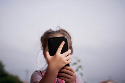 Una startup española desarrolla una app global basada en la IA para proteger a los menores frente al acceso a contenidos para adulto
