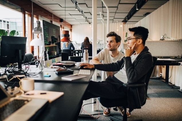 Formados pero frustrados: jóvenes sin oportunidades a la altura de su cualificación