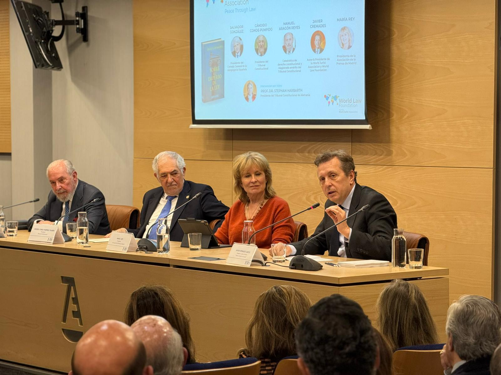 Presentación del libro Sobre el imperio de la ley , de Javier Cremades, en el Consejo General de la Abogacía Española
