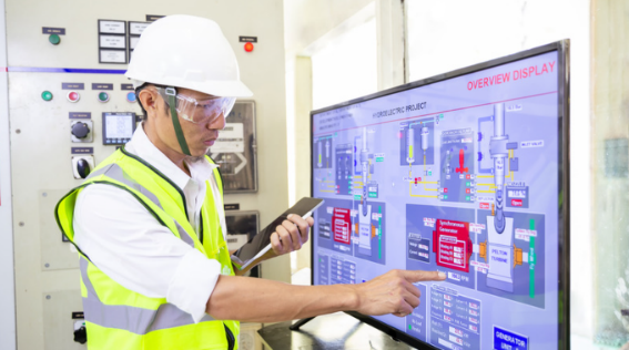 Ingenieros, abogados e instaladores del sector de las energías renovables, profesiones con una empleabilidad cercana al 100 %