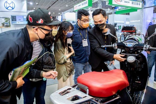 La muestra Taipei AMPA volvió a conectar a los compradores del mundo con los fabricantes de partes y accesorios para vehículos taiwaneses. (Foto cortesía del TAITRA)