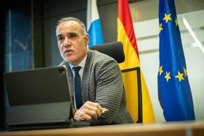 “Hemos de divulgar y modernizar el Régimen Económico y Fiscal de Canarias”
