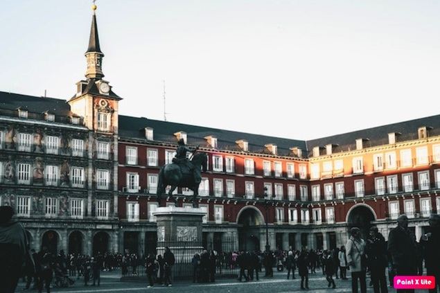 Descubre Madrid y sus alrededores con una adecuada guía de turismo