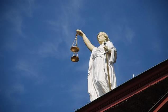 24 procuradores presentan ante el Supremo, a título personal, un recurso contra el RD 307/22 sobre los aranceles