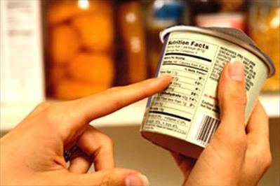 Cinco consejos para leer las etiquetas de los alimentos y comer mejor: El 70% de los españoles no las entiende