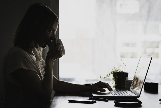Actualizar las competencias profesionales mejora el empleo