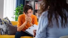 Internamiento en régimen cerrado para un menor que cometa asesinato