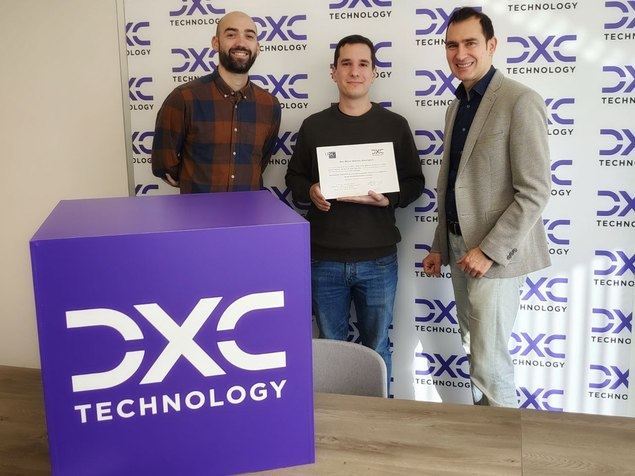 Marco Baleato, ganador de la quinta edición del Premio al Mejor Trabajo de Fin de Máster en Big Data, concedido por DXC Technology
