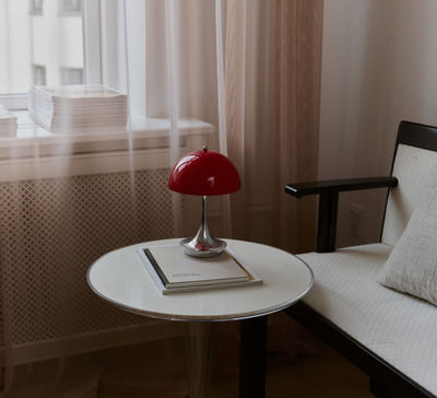 Cien años de Verner Panton: colores, curvas y luces en estado puro