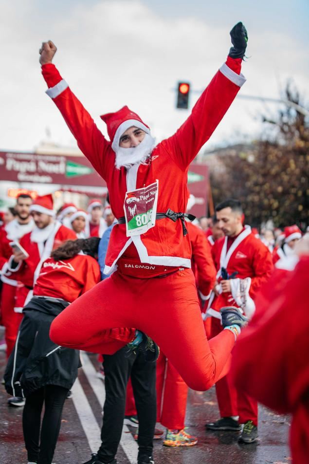 11.000 Papás, Mamás Noel y Elfos conquistan las calles de Madrid con récord de participación