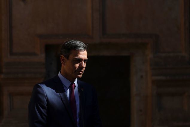 Fango, muros y cordón sanitario