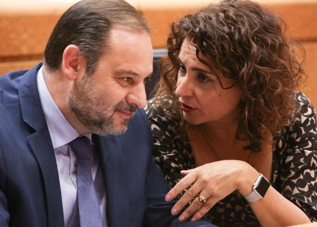 La guerra del petróleo, el frente judicial del gobierno y la candidata Montero