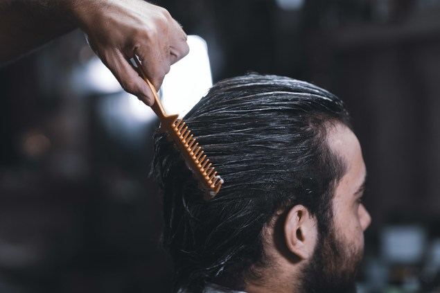 Castellana Clinic presenta la innovadora técnica de injerto capilar FUE Long Hair bajo la dirección del Dr. Andrade