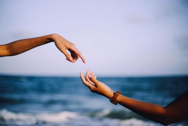 Liruch, Web líder de entretenimiento, de citas y contactos para el verano