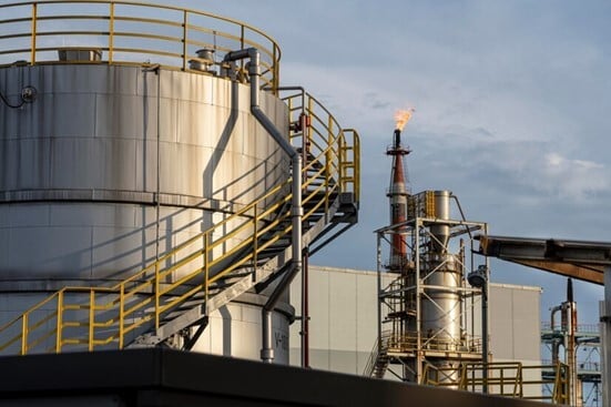 Jomadi impulsa soluciones logísticas con su flota de bienes industriales (FBI) en el sector farmacéutico