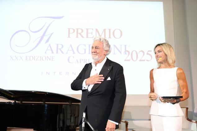 Del escenario búlgaro a la gala italiana: Plácido Domingo recibe el Premio Faraglioni en Capri