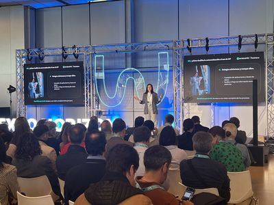 Expertos destacan en The Wave la utilidad de la automatización de procesos para escalar la IA en las organizaciones