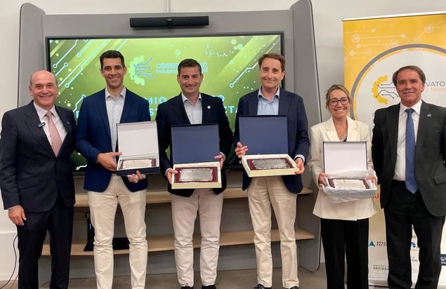 Luis Casado, de Moeve Chemicals, y Diego Borro, de CEIT, ganadores del X Premio Impulso de la Industria Conectada