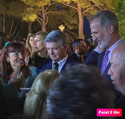 La Hermandad Nacional Monárquica de España ( HNME), presente en la recepción oficial de los Reyes en el Palacio de Marivent