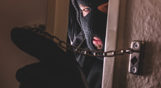 Barcelona, la ciudad más insegura de España, lidera la contratación de cajas fuertes privadas este verano