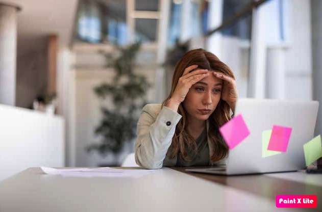 Más de la mitad de los trabajadores españoles de la Generación Z están preocupados por su salud mental, frente al 38% de los Boomers