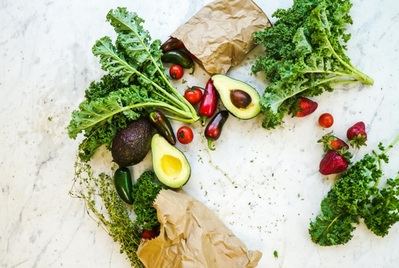 Los boomers y la Generación X compran un 23 % y 33 % más de snacks saludables que la media