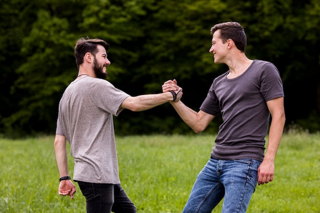 30 de julio Día Internacional de la Amistad de Naciones Unidas: “Quien tiene un amigo tiene un tesoro”
