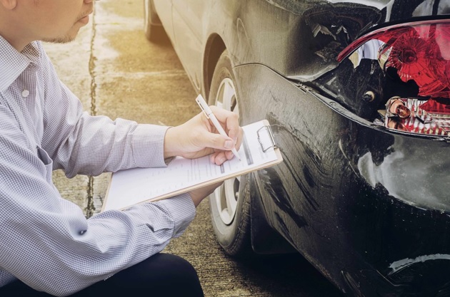 ¿Qué motiva a los usuarios a cambiar de seguro de coche cada año?
