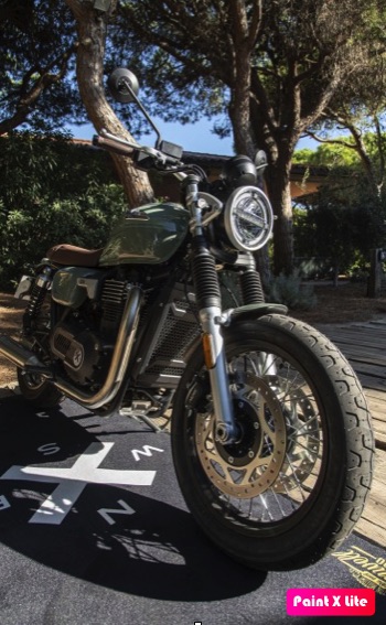 Brixton presenta en España la Cromwell 1200 para los amantes de neoclásicas