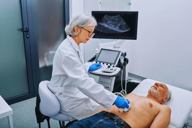 La ecografía, herramienta esencial en la detección temprana de enfermedades graves