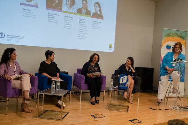 Es importante tener reglas para que en el desarrollo de las sociedades, la mujer tenga el papel que se merece