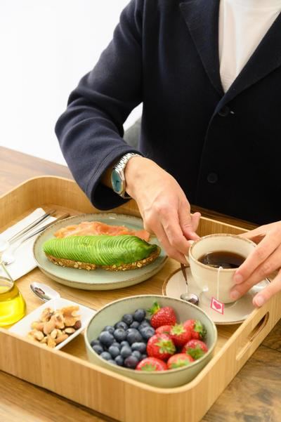 ¿Por qué comer 'sano' puede estar envejeciendo tu organismo?