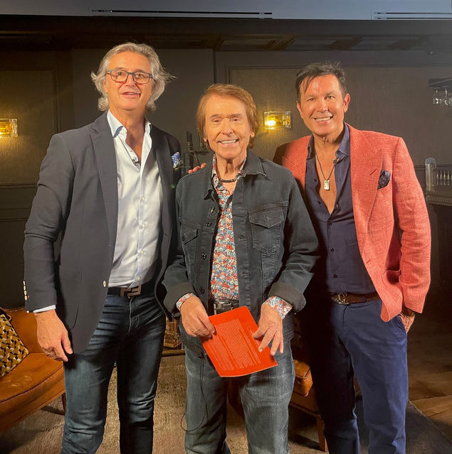 Miguel Sierralta y su Show Business aterrizan en verano en Telemadrid