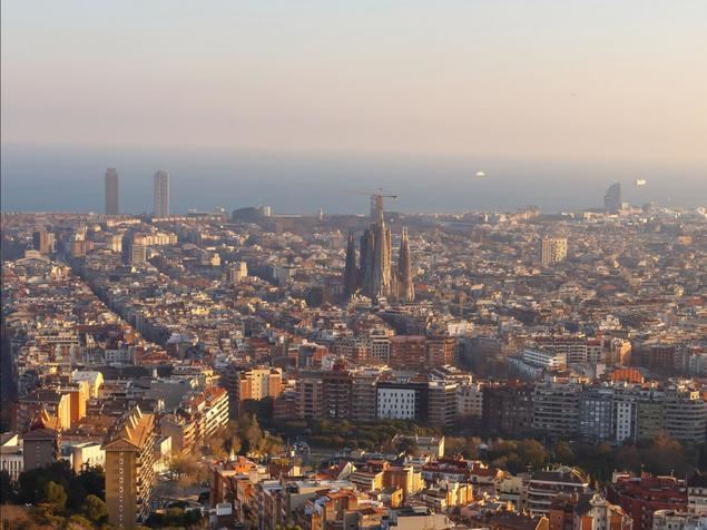 La posible victoria del PSC seguirá lastrando la recuperación del mercado inmobiliario catalán