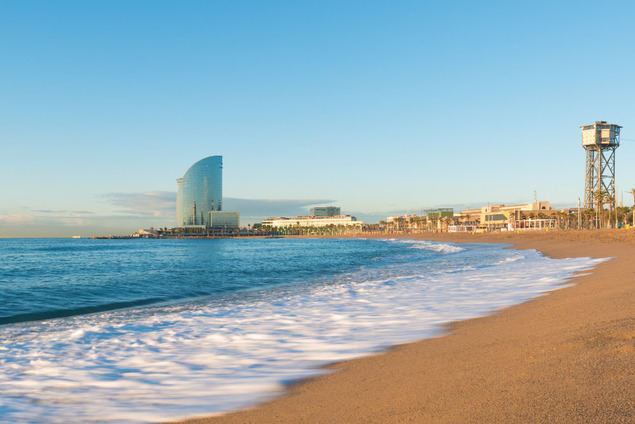 El Gobierno prepara una reforma del reglamento de costas: ¿corren peligro los pisos en primera línea de mar?