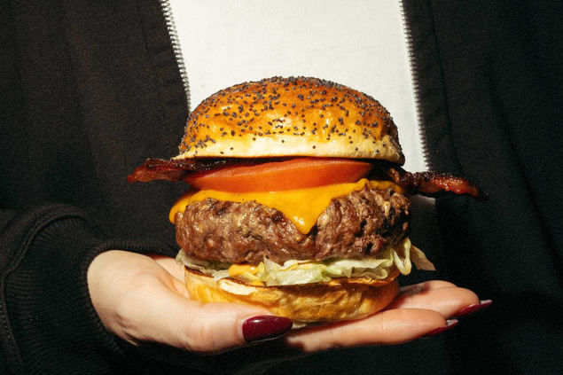 The Fitzgerald Burger celebra el Día Internacional de la Hamburguesa con su receta más emblemática