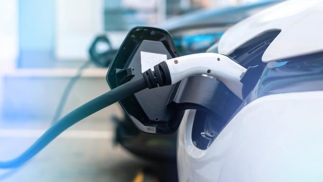 Más de la mitad de los españoles cree que la llegada de fabricantes chinos impulsará la compra de vehículos eléctricos en España