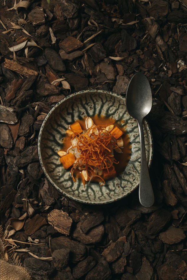 El night club y restaurante Momento vende la botella Premium de Champagne más cara de la historia de Marbella