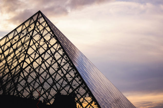 El museo del Louvre usaba una versión empresarial de Windows XP, obsoleta desde 2015, para gestionar su infraestructura de seguridad