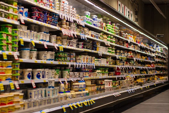 Cinco consejos para leer etiquetas nutricionales y evitar las trampas publicitarias de los alimentos