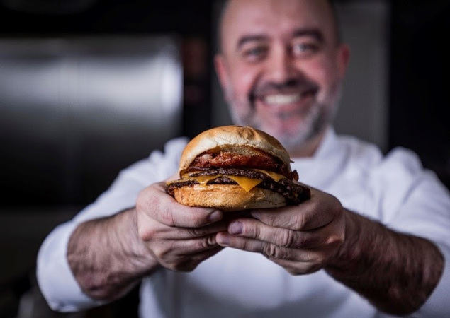 El chef de Carpisa Foods te enseña a cocinar la hamburguesa perfecta