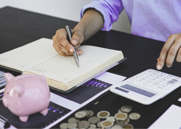 Los españoles prevén una ‘cuesta de enero’ dura y ajustan su previsión de ahorro