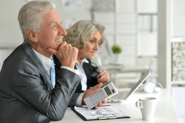 Las empresas adelantan la carrera final para aportar a planes de pensiones mientras crece la preocupación por la sostenibilidad del sistema