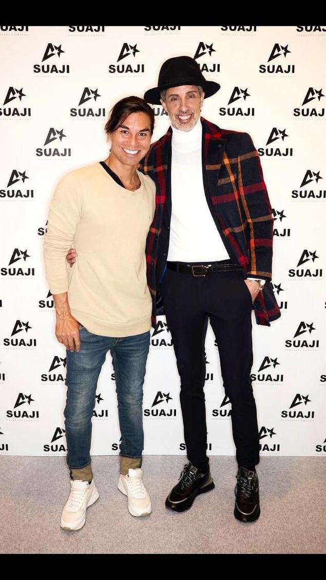 Nuestro colaborador David López Soldevilla junto a Julio Iglesias Jr., que también estuvo en Pitti Uomo.