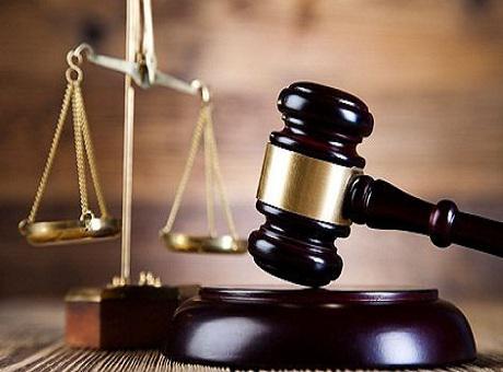Corrupción, racismo y negligencias en la corte sanchista