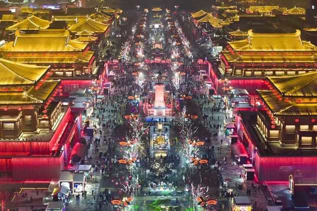 El pueblo chino se ha puesto en pie