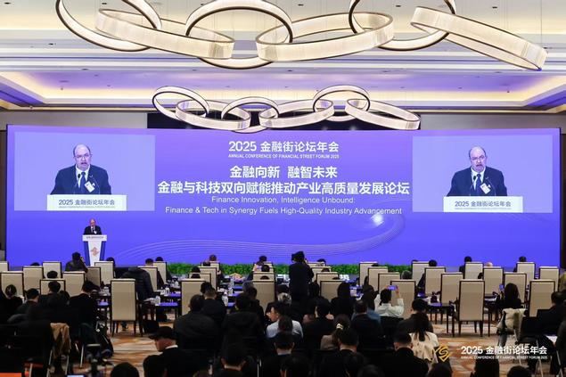 José Luis Barceló: China es un actor muy importante en las finanzas, en la industria y en la economía mundial